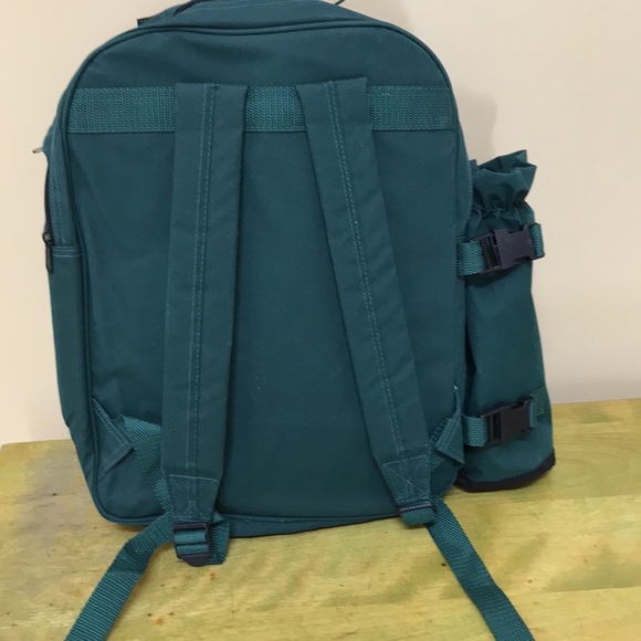 NWOT DELUXE PICNIC BACKPACK - Picture 7 of 7